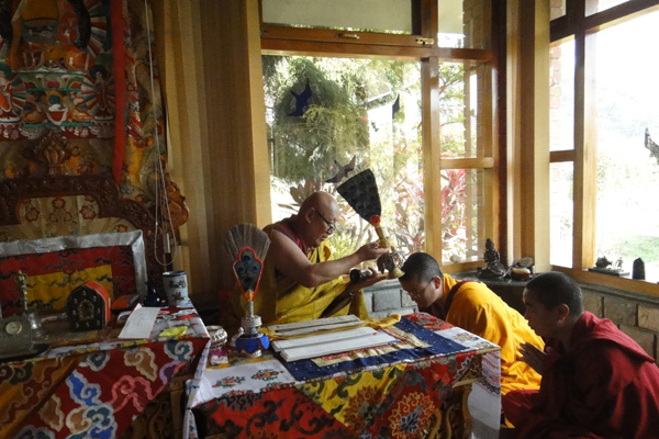 2012 Reciving Wang Ngachupa From Drikung Kyabgon in his resident (13)